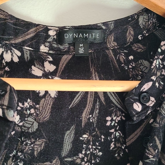 Black short sleeve button up blouse - Picture 2 of 3